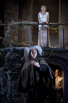 Production Photograph Featuring Clemence Poesy and Douglas Hodge (Cyrano de Bergerac, 2012)    (2012.200.189)