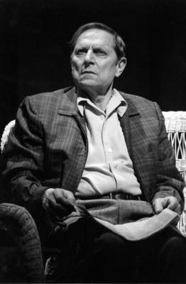 Production Photograph Featuring John Cullum (All My Sons, 1997) (2011.200.33)