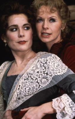 Production Photograph Featuring Roxanne Hart and Susannah York (Hedda Gabler, 1981)  (2011.200.610)