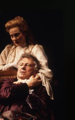 Production Photograph Featuring Laura Linney and Brian Murray (Uncle Vanya, 2000)  (2011.200.533)
