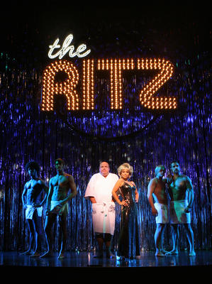 Production Photograph Featuring Kevin Chamberlin and Rosie Perez with Cast (The Ritz)     (2011.200.1287)
