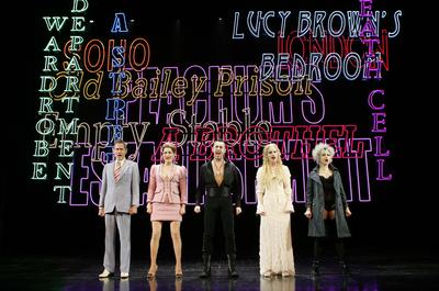 Production Photograph Featuring Jim Dale, Ana Gasteyer, Alan Cumming, Nellie McKay and Cyndi Lauper (Three Penny Opera)     (2012.200.33)
