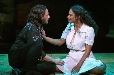 Production Photographs Featuring Steve Kazee and Audra McDonald (110 in the Shade) (2010.200.63)